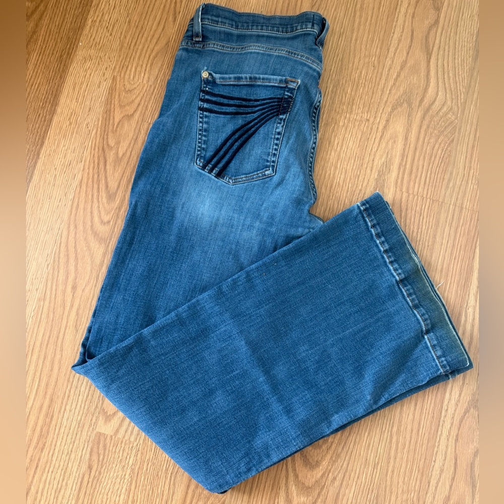 Blue Women's Straight-Leg Jeans - Classic Denim